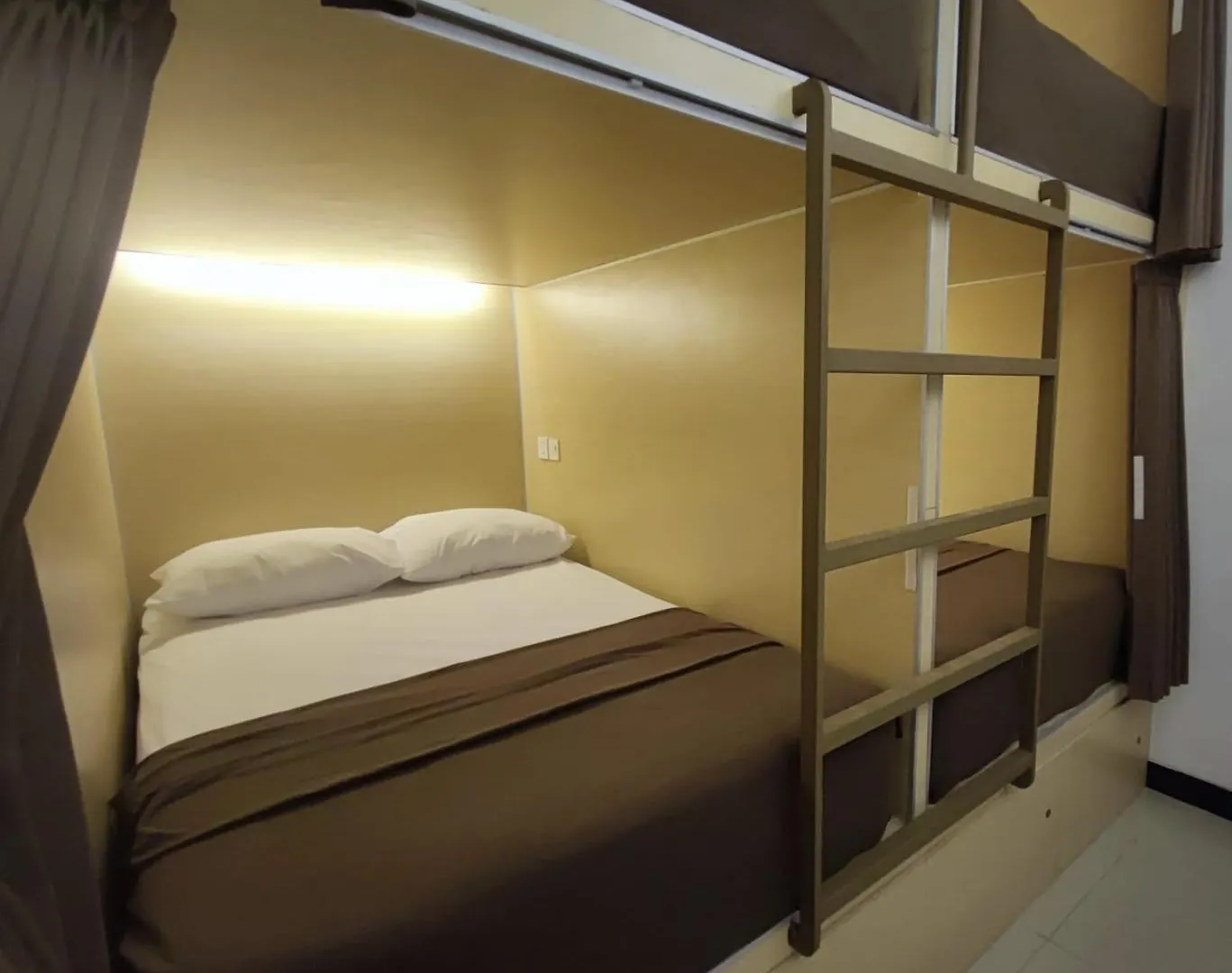 Fora Capsule Hostel Tuban クタ インドネシア